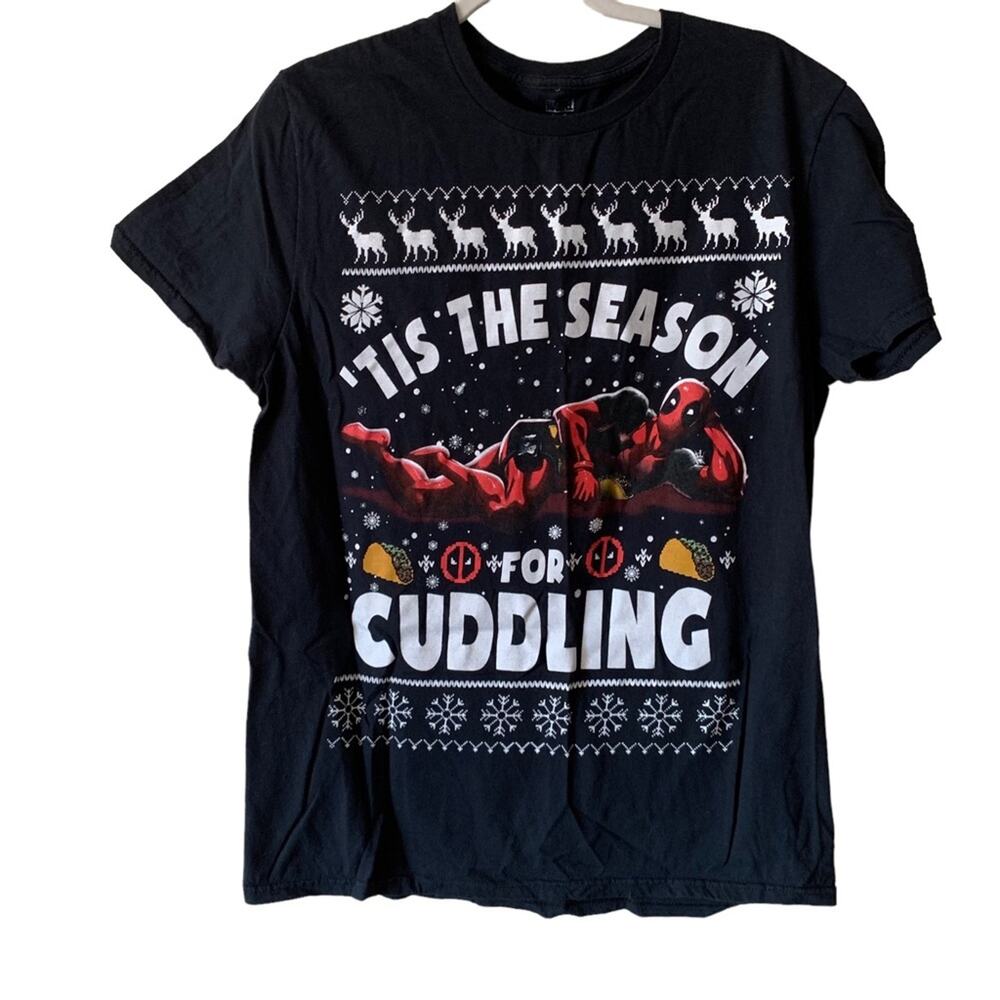 Marvel Tis the Season For Cuddling Black Tee Size Large